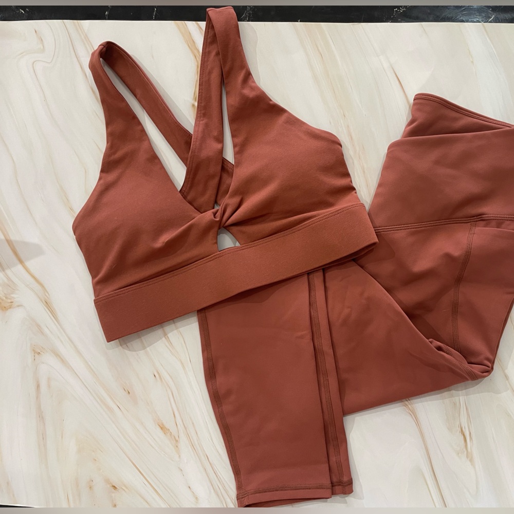 Fabletics Pure Luxe Sports Bra and Leggings Set